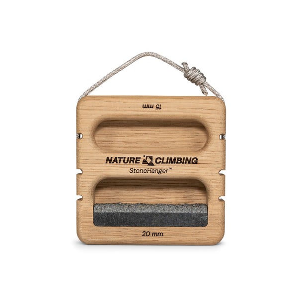 Stone Hanger Granite portable hangboard – front view with granite edge and rope