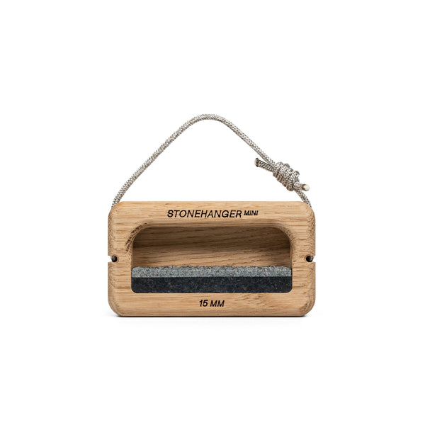 Stone Hanger Mini in oak – front view